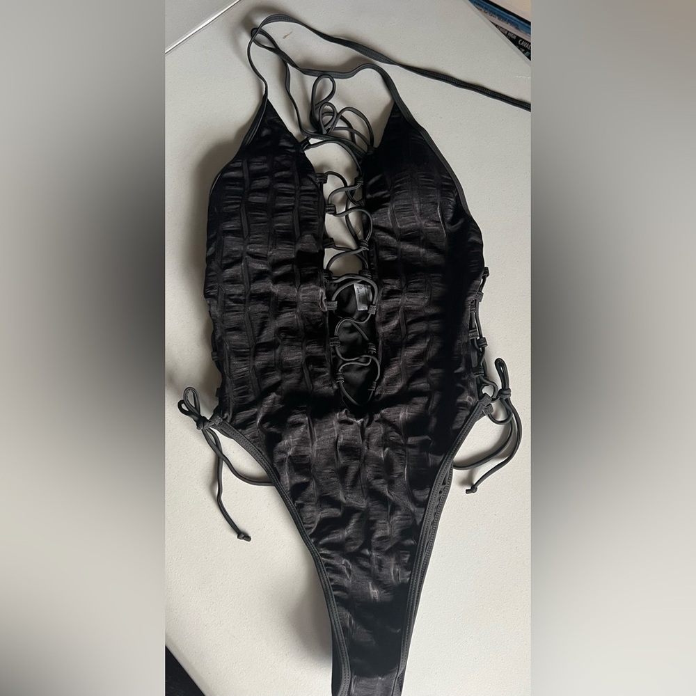 Uniuni Black Bathing Suit M NWT